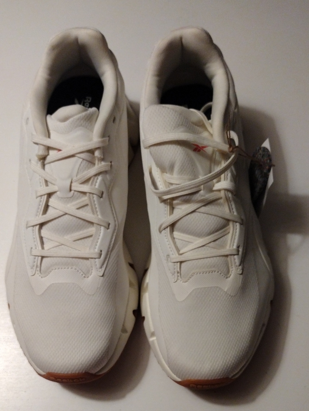 Reebok ZIG DYNAMICA  Women's Classic Athletic Sneakers Cream Colored.
